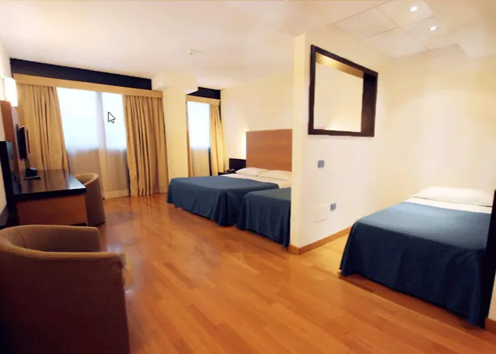 מלון Golf Milano 4*