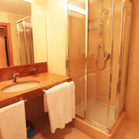 Golf Milano אופרה