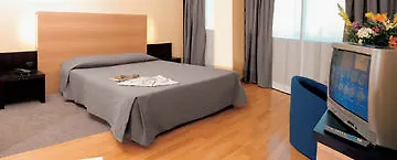 מלון Golf Milano 4*